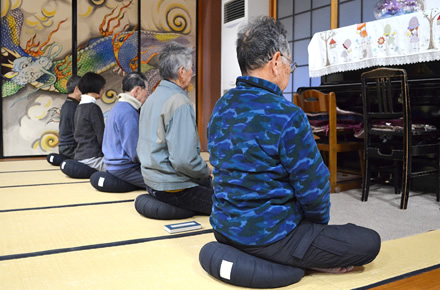 日曜早朝坐禅会（坐禅）